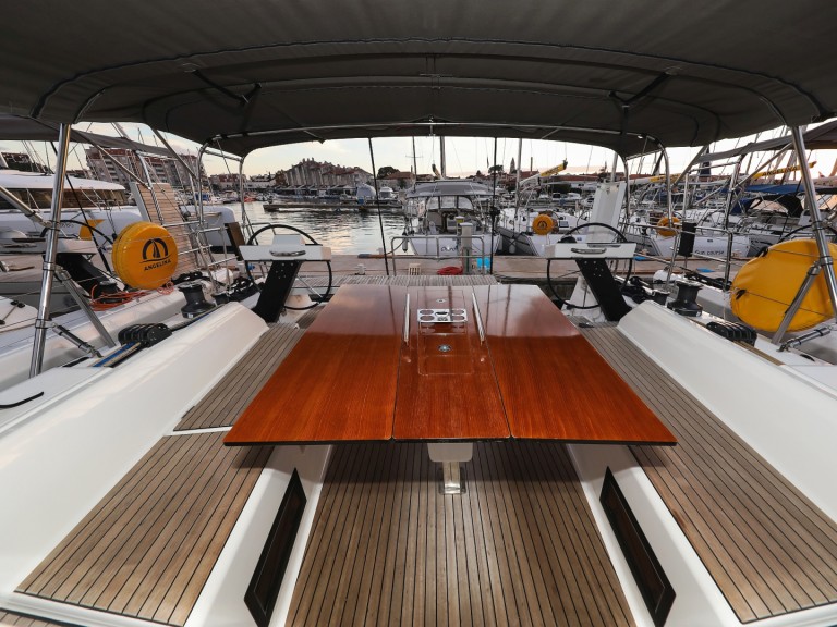 Rent a Dufour Dufour 470 Trogir