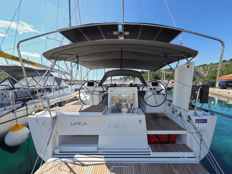 Bareboat Rental Sailboat Dufour with a boat licence