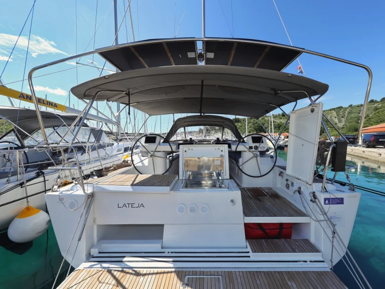 Bareboat Rental Sailboat Dufour with a boat licence