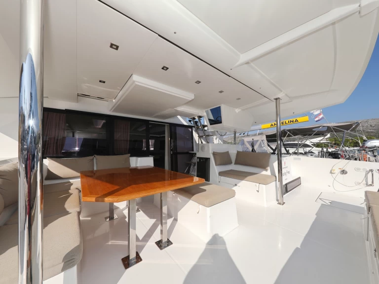 Fountaine Pajot Saba 50 in Sveti Filip i Jakov on SamBoat