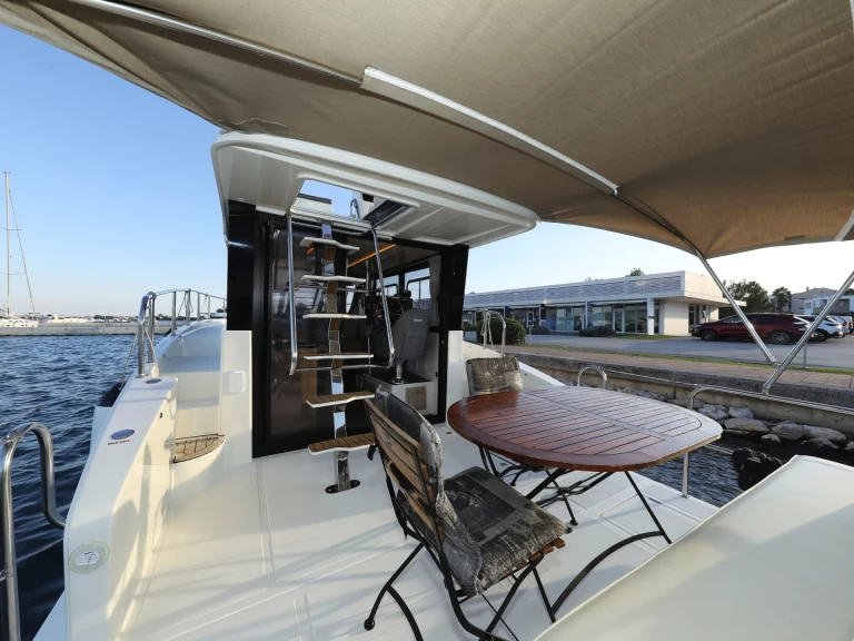 Luxury Yacht for rent Sveti Filip i Jakov at the best price