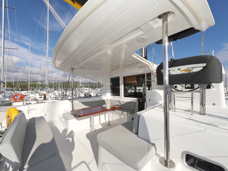 Yacht charter Sveti Filip i Jakov cheap Lagoon 40