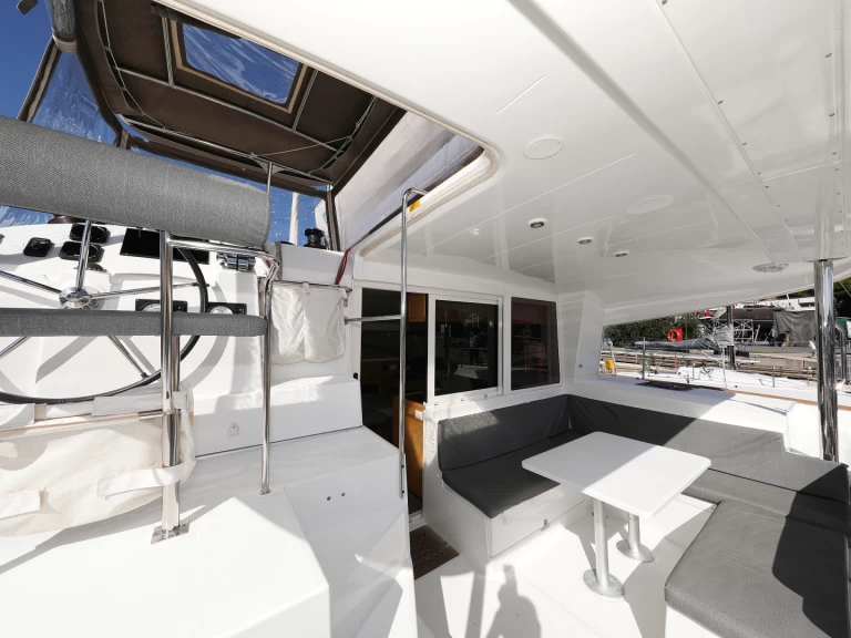 Rent a Lagoon Lagoon 400 S2 Šibenik