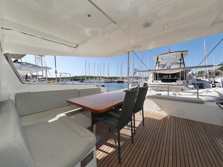 Catamaran rental with or without captain Lagoon Sveti Filip i Jakov