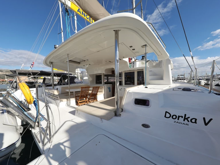 Boat rental Lagoon Lagoon 450 in Šibenik on Samboat