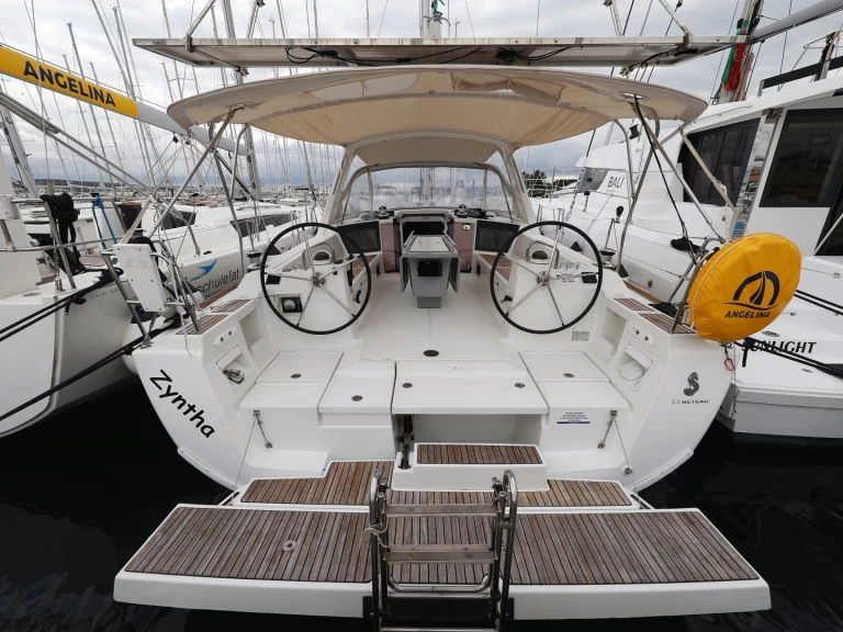 Boat rental Bénéteau Oceanis 41 in Sveti Filip i Jakov on Samboat