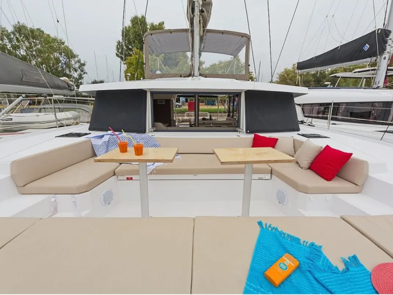 Bareboat Rental Catamaran Bali with a boat licence