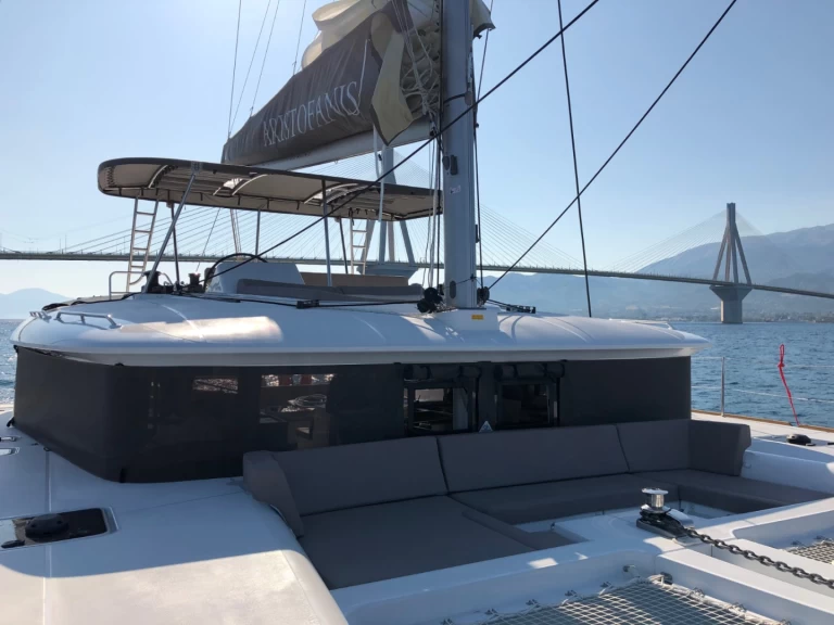 Catamaran rental in Lefkáda - Lagoon Lagoon 450 F