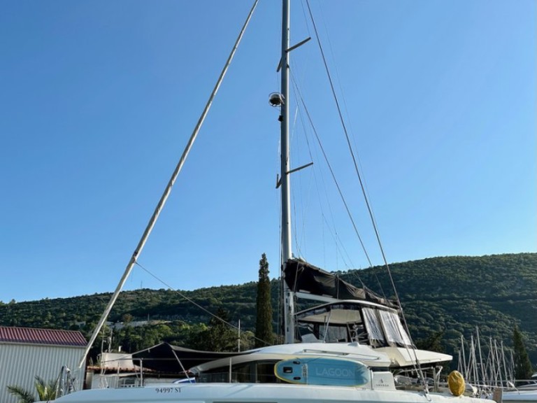 Yacht charter Kaštela cheap Lagoon 50