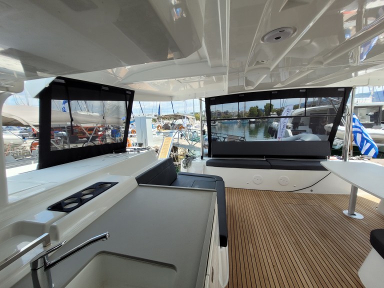 Lagoon Lagoon 46 in Nydri on SamBoat