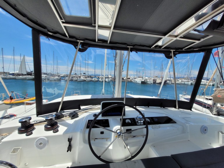 Yacht charter Nydri cheap Lagoon 46