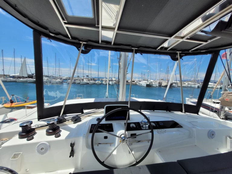 Yacht charter Nydri cheap Lagoon 46