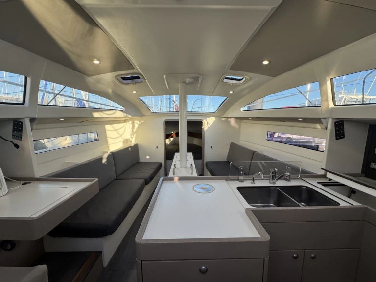 Sailboat for rent La Rochelle at the best price