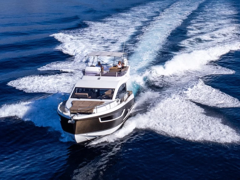 Rent a Sealine Sealine F430 Dubrovnik