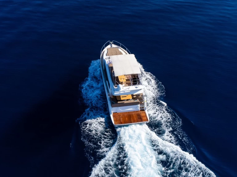 Rent a Sealine Sealine F430 Dubrovnik