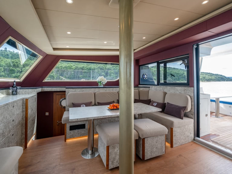 Yacht charter Split cheap Luna 49