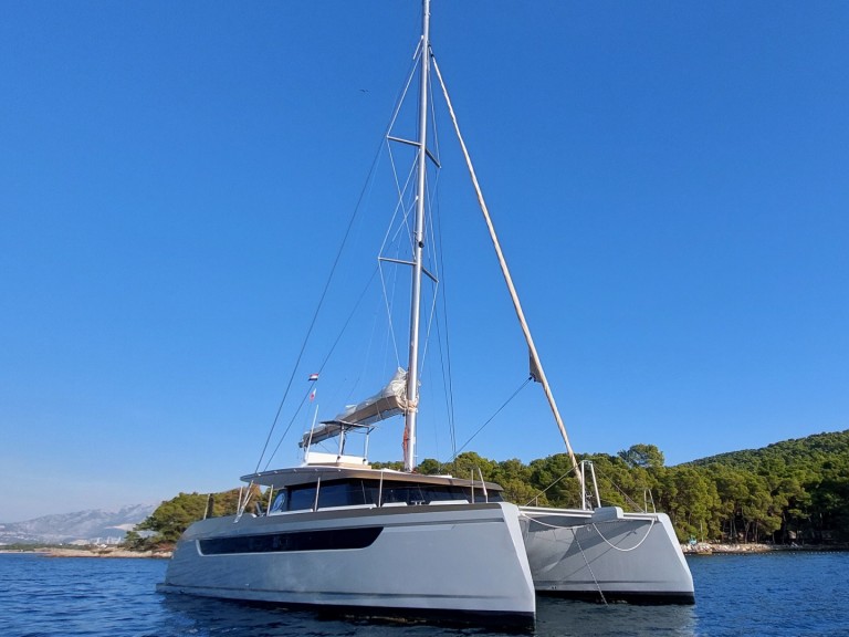 Catamaran rental in Split - Luna Luna 49