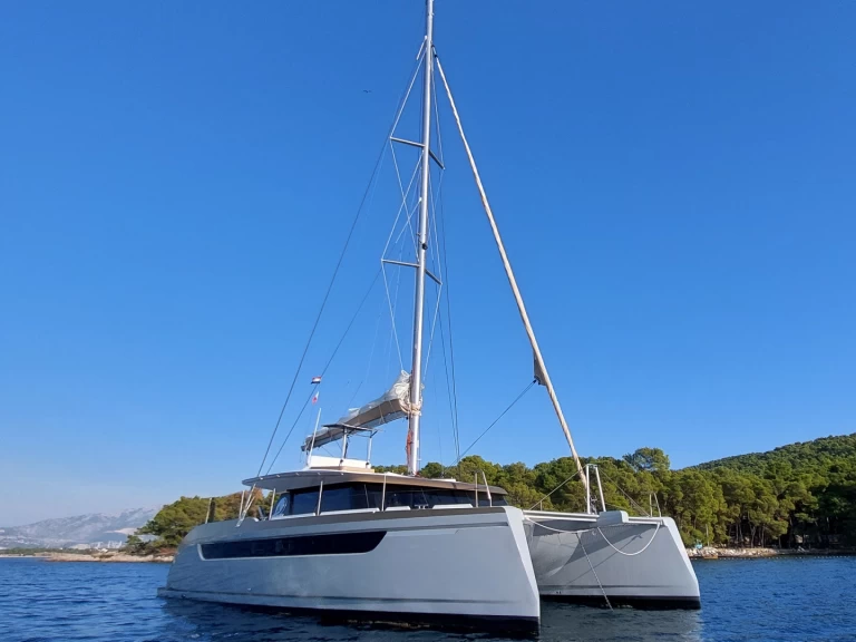 Catamaran rental in Split - Luna Luna 49