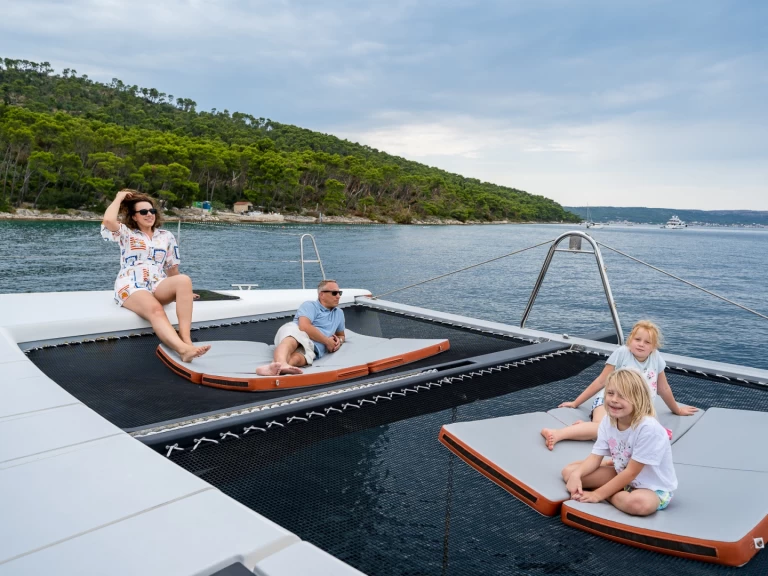 Bareboat Rental Motorboat Luna with a boat licence