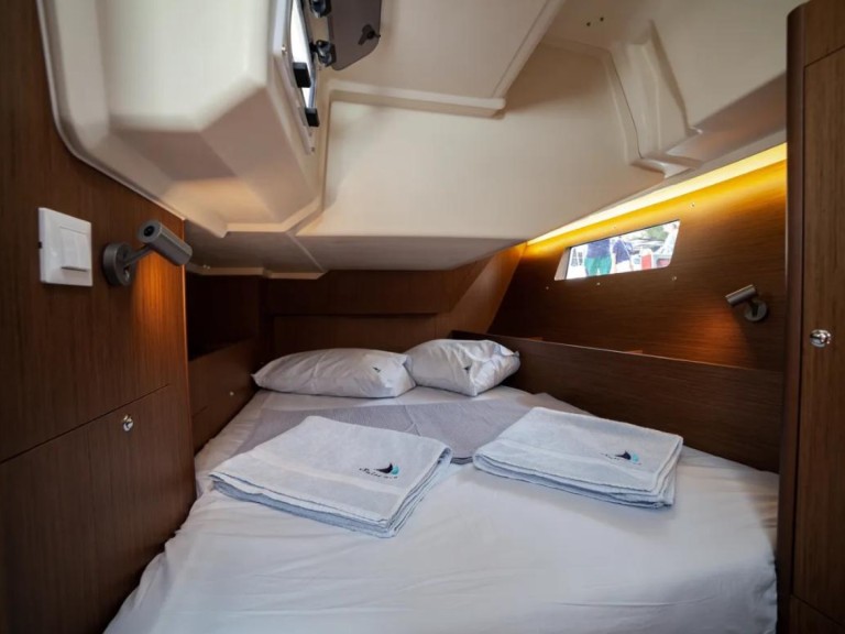 Rent a Bénéteau Oceanis 41.1 Orhaniye