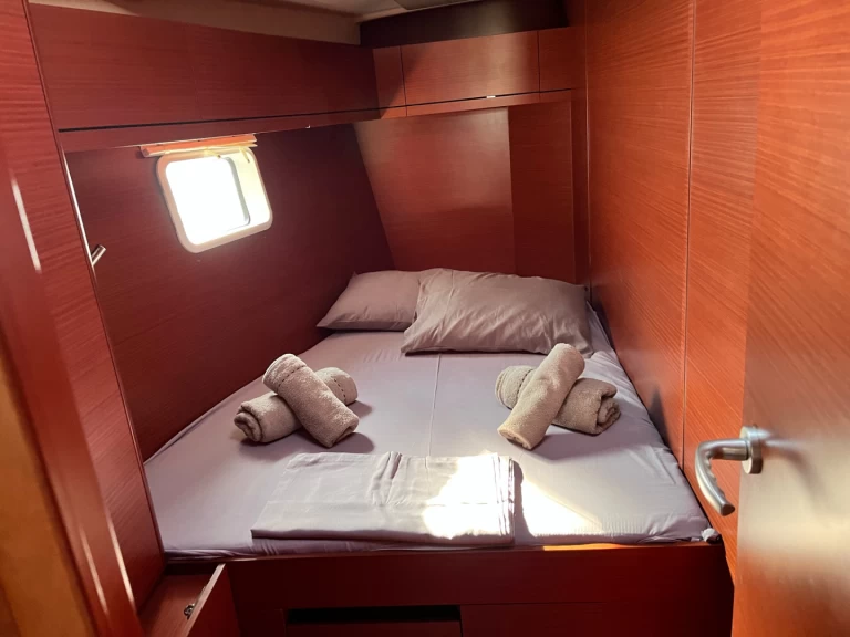 Bareboat Rental Sailboat Hanse with a boat licence