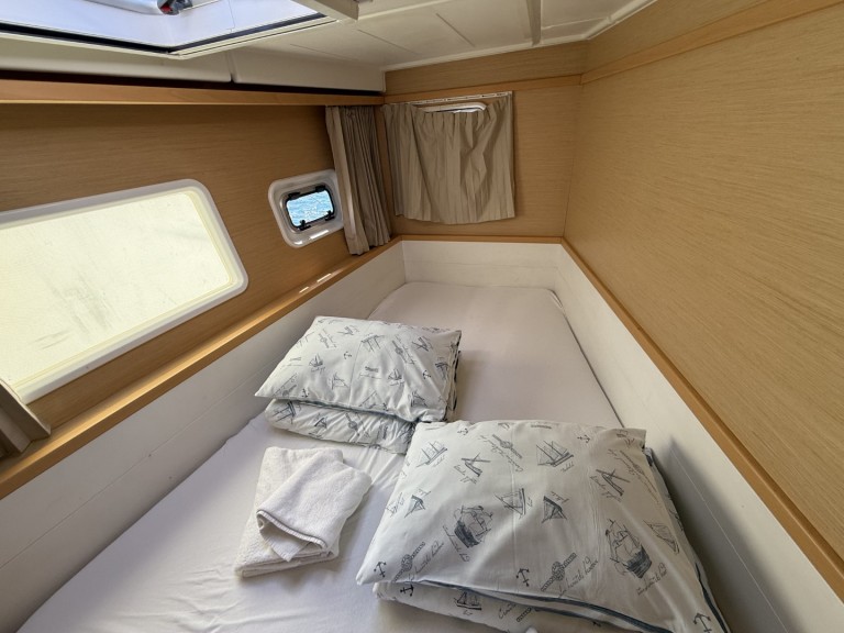 Rent a Lagoon Lagoon 39 Lávrio