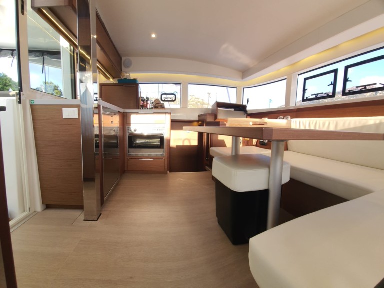 Rent a Lagoon Lagoon 40 Olbia