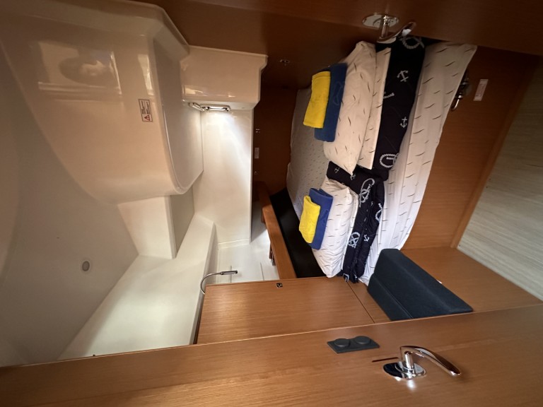 Bareboat Rental Sailboat Bavaria with a boat licence