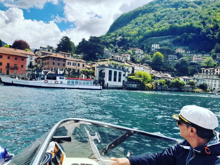 Bareboat Rental Motorboat Molinari with a boat licence