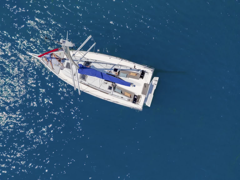 Sailboat rental in Lefkáda - Dufour Dufour 37