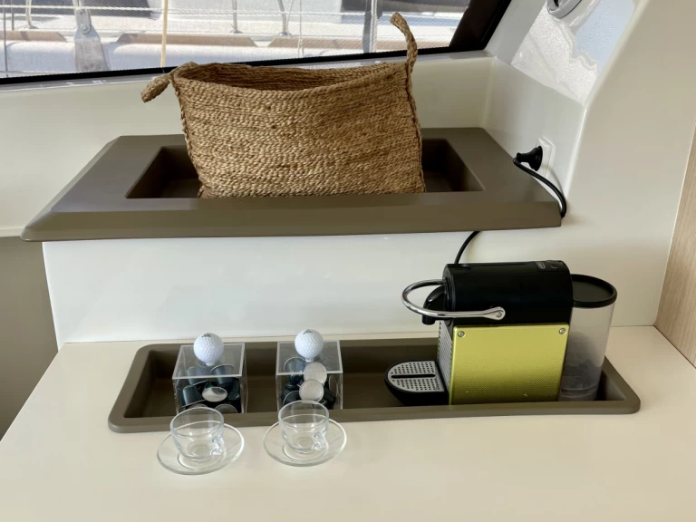 Yacht charter Alimos cheap Bali 4.1