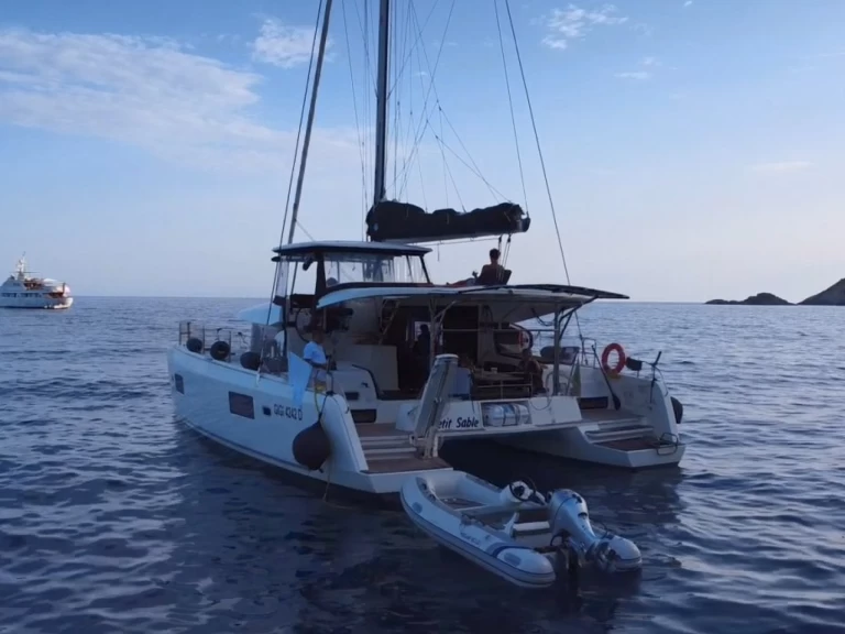 Boat rental Lagoon Lagoon 42 in Nettuno on Samboat