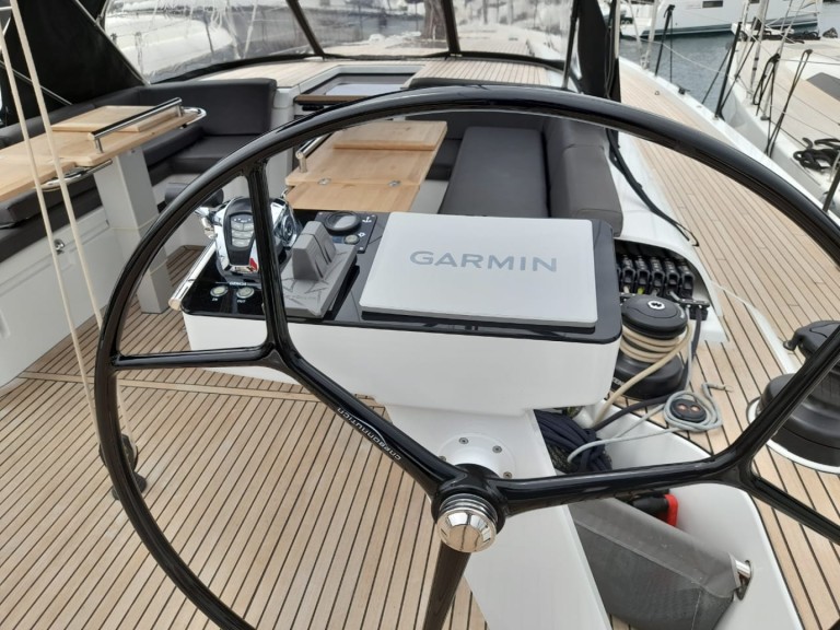 Sailboat rental in Lávrio - Bénéteau First 53