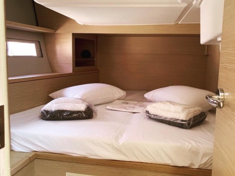 Boat rental Dufour Dufour 530 in Lávrio on Samboat