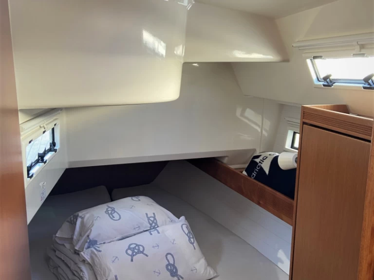 Sailboat rental in Sukošan - Bavaria Bavaria 40