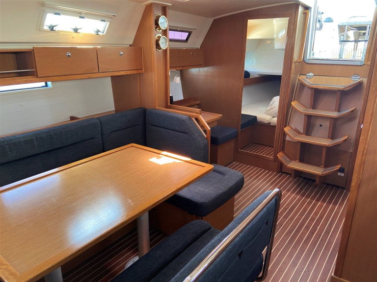 Rent a Bavaria Bavaria 40 Sukošan