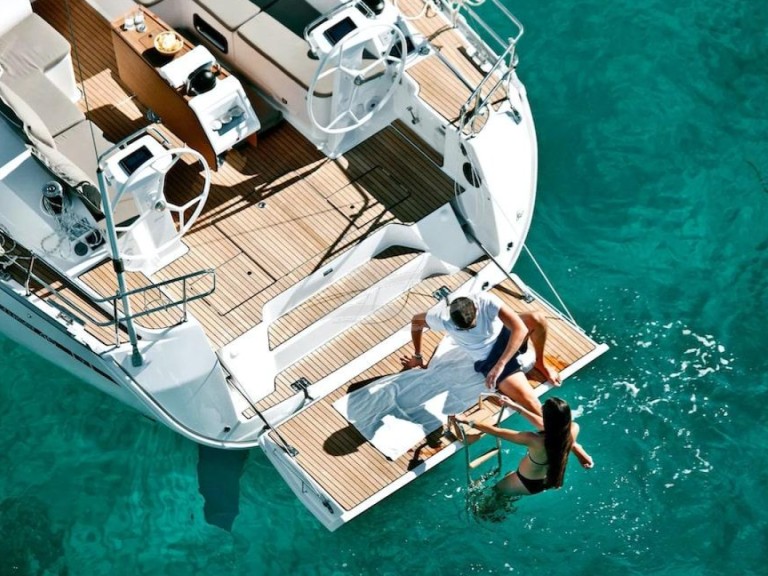 Sailboat rental in Lefkáda - Bavaria Cruiser 46