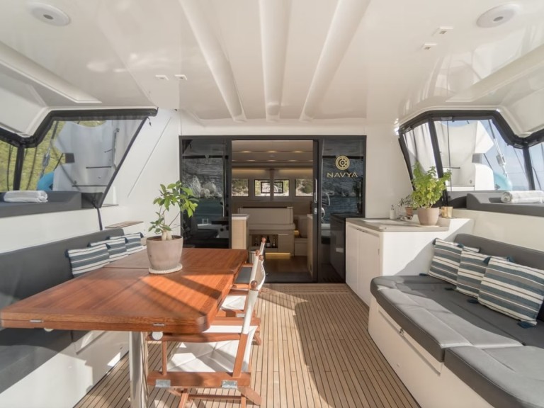 Catamaran rental in Lefkáda - Lagoon Lagoon 51