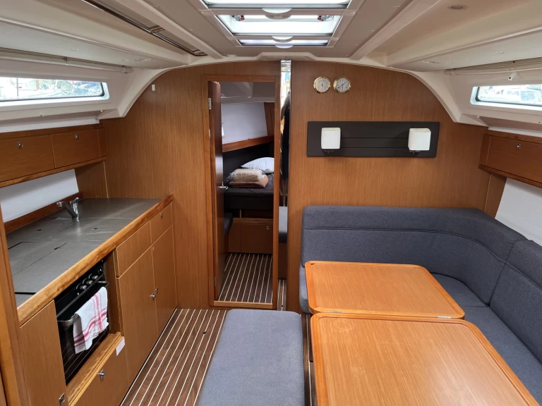 Bareboat Rental Sailboat Bavaria with a boat licence