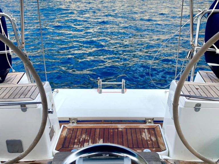 Dufour Dufour 425 charter bareboat or captained in  Piombino