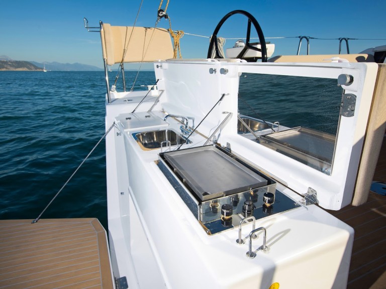 Dufour Dufour 430 Grand Large in Préveza on SamBoat