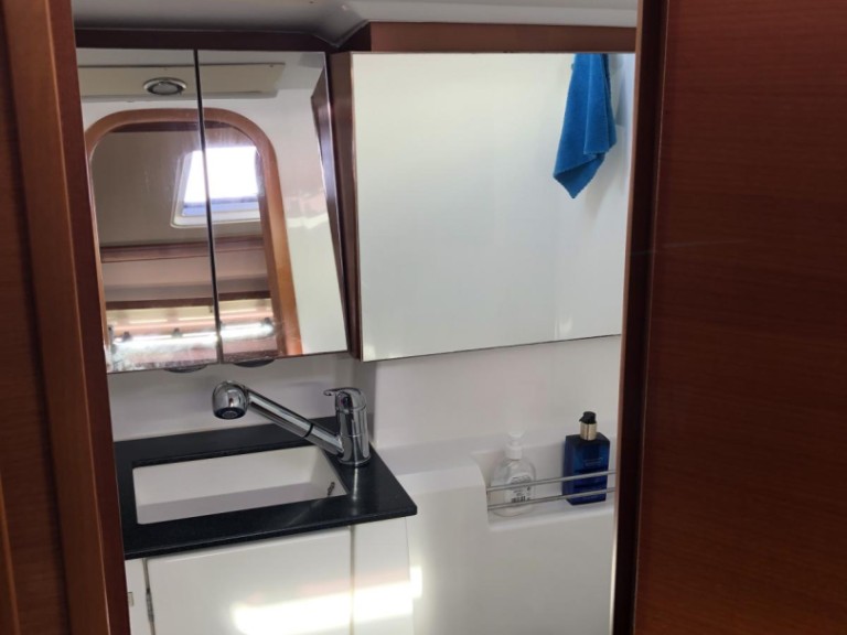 Yacht charter Marseille cheap Dufour 40 E Performance