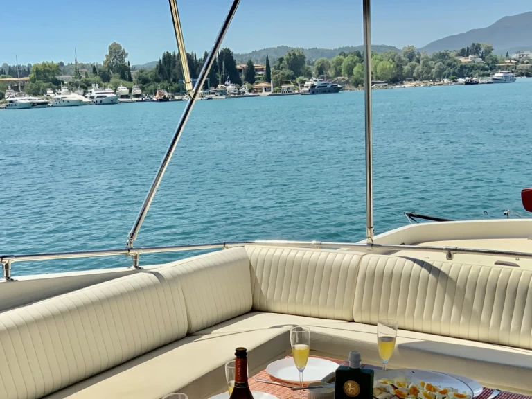 Rent a  Motor Yacht Gouvia