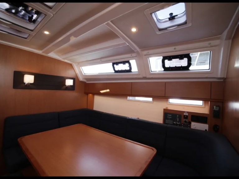 Bareboat Rental Sailboat Bavaria with a boat licence