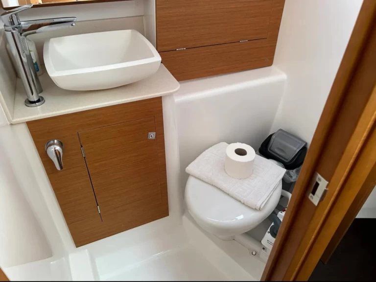 Sailboat rental with or without captain Dufour Orhaniye