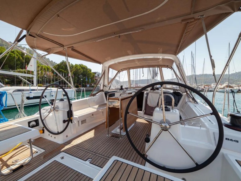Bénéteau Oceanis 41.1 in Orhaniye on SamBoat
