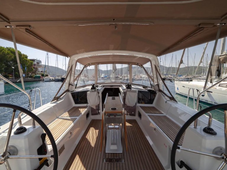 Rent a Bénéteau Oceanis 41.1 Orhaniye