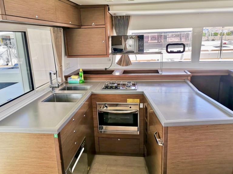 Bareboat Rental Catamaran Lagoon with a boat licence