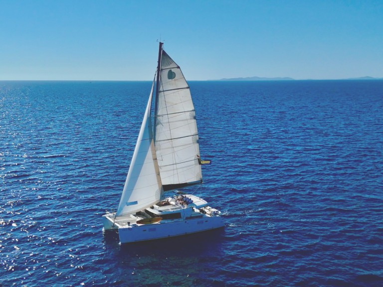 Catamaran for rent Šibenik at the best price