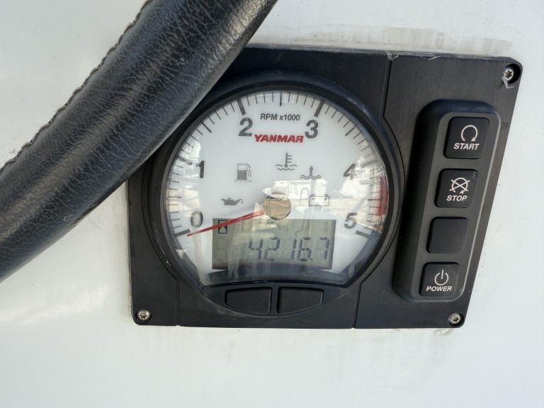 Rent a Lagoon Lagoon 39 Lávrio